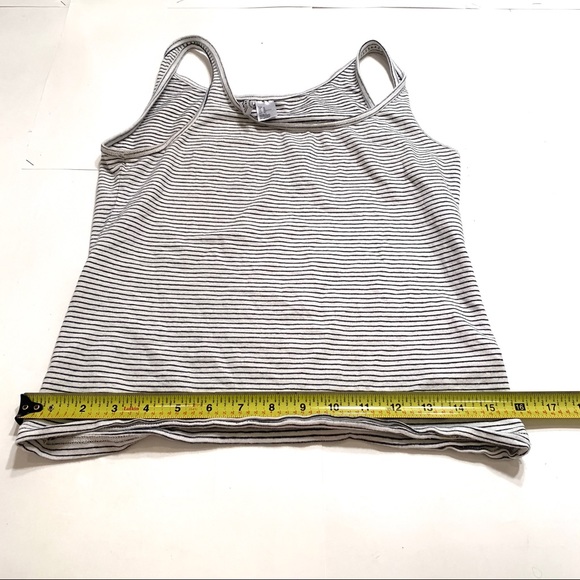 Black and White Striped Crop top - Picture 4 of 4